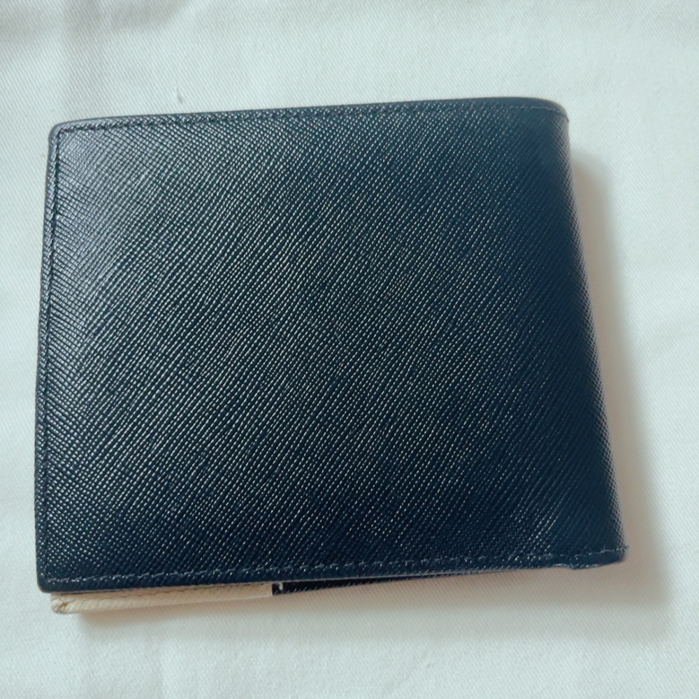 PRADA Wallet - Picture 2 of 6